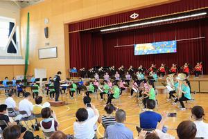 金津中学校サマーコンサートの写真