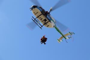 防災ヘリ救助デモンストレーションの写真