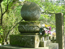 見玉尼のお墓は吉崎御山にある