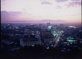 温泉街夜景遠景