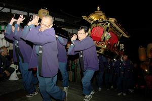 蓮如様を運ぶ