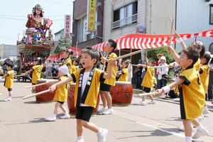 六日子ども踊り