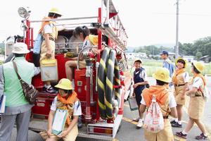 ポンプ車見学