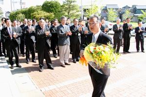 橋本市長の初登庁