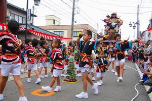 春日区子ども踊り