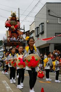 新富区子ども踊り