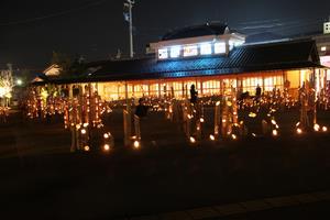 湯のまち広場