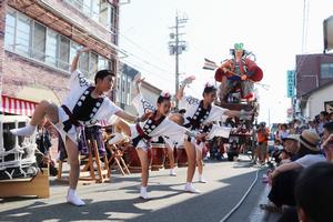 天王区の太鼓と踊り