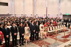 式典の様子の画像