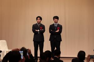 藤井竜王と佐々木八段の写真